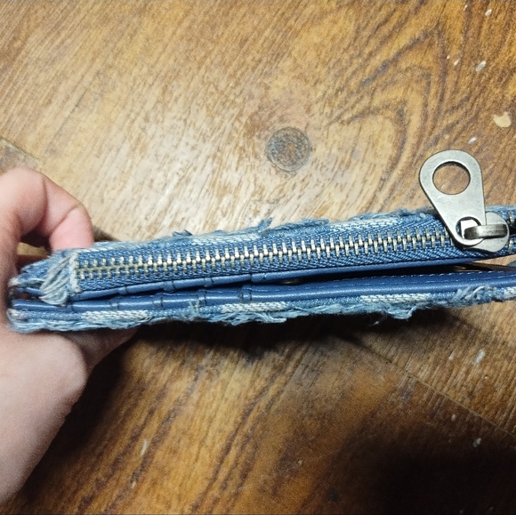 Wallet - Picture 4 of 9